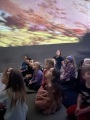 Kino do škol - Viktor a Garu - pohádka o cestování- modrá kytička