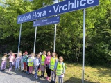 Dnešní výlet mašinkou k Vrchlici a zpět procházkou - Žlutá kytička