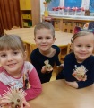 Rostlinky a zvířátka se připravují na zimu - Žlutá kytička